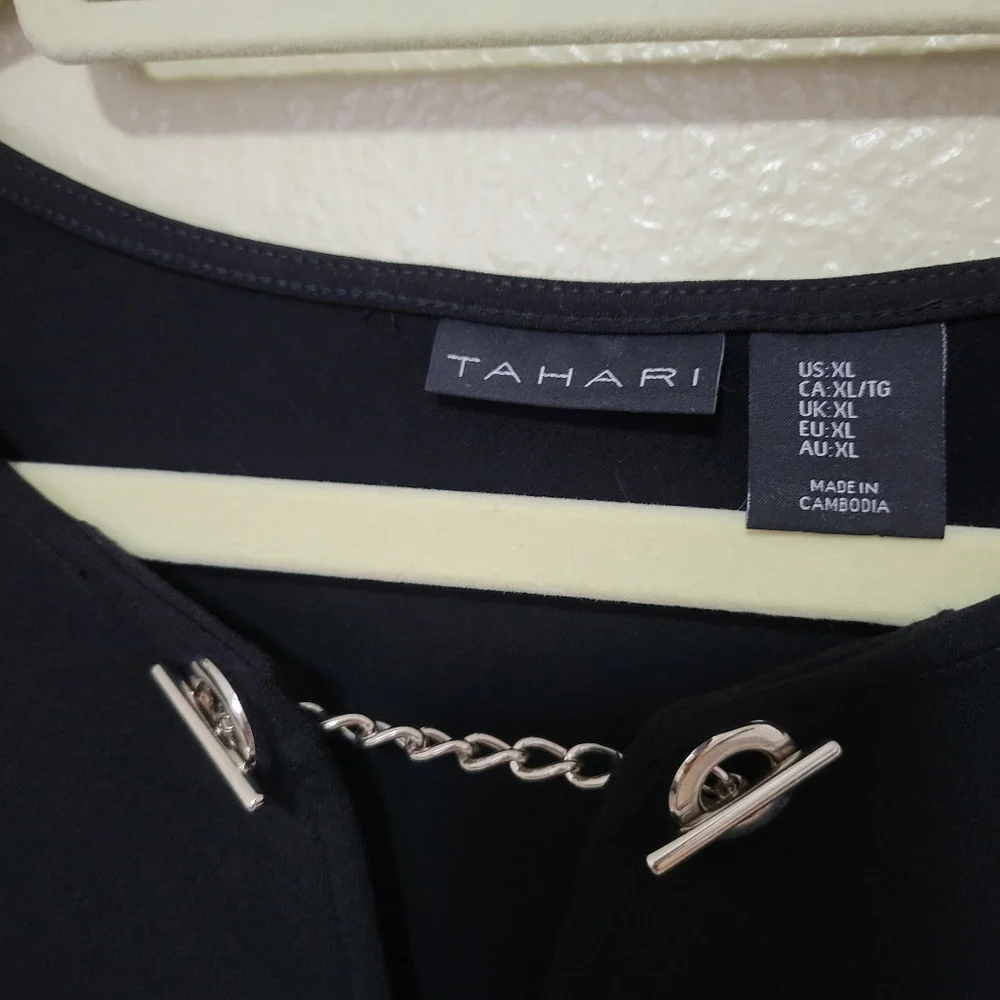 Tahari Top Womens Medium Black Knit Notch V Neck Silver Chain Long Sleeve - Picture 3 of 5